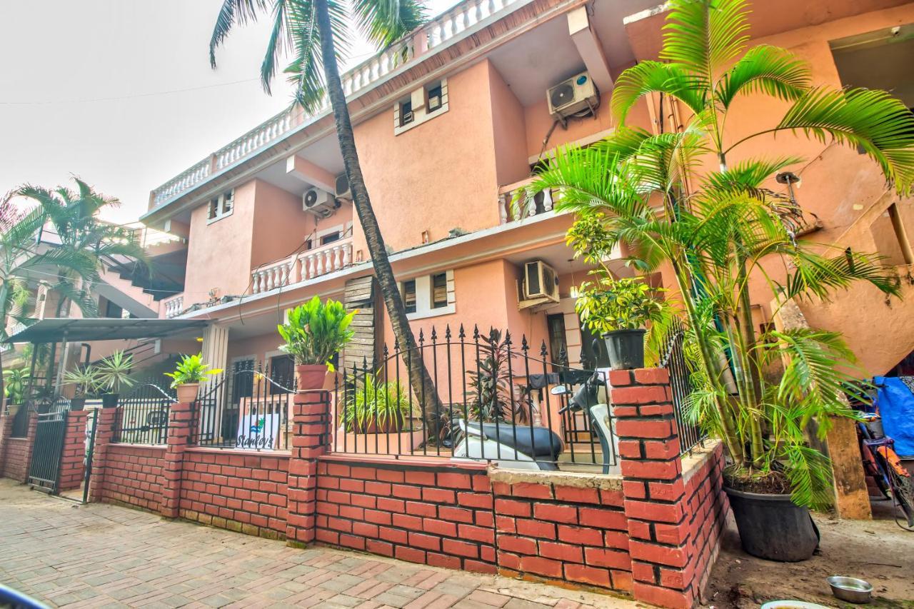 Stanleys Guest House บากา ภายนอก รูปภาพ